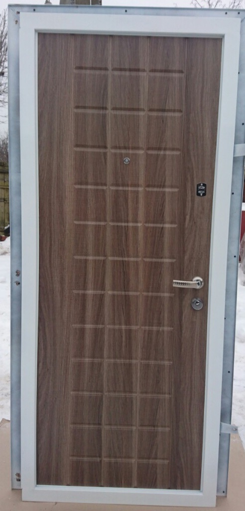 Отделка внутри: МДФ 10мм цвет Экошпон коричневый 
Белые двери